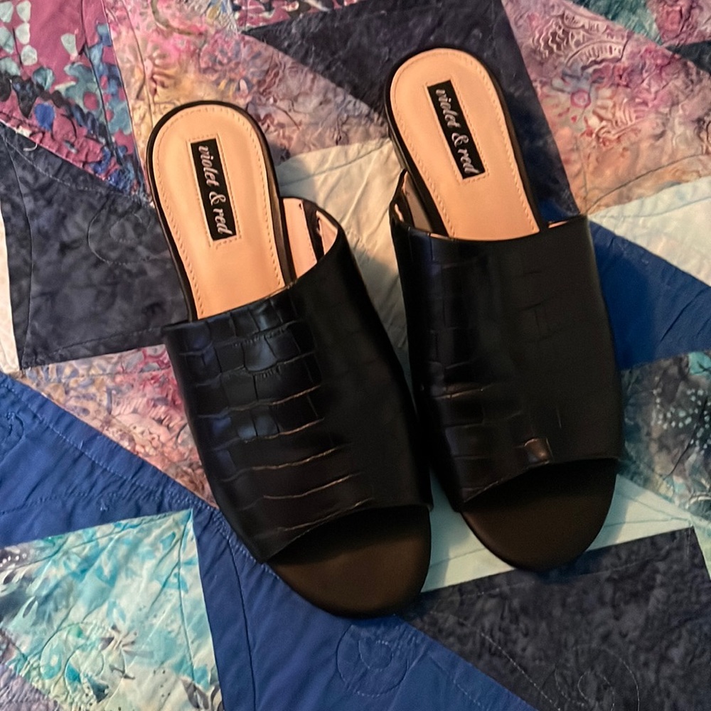 Violet & Red Shannon style sandals